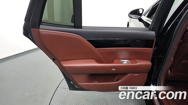 Genesis G90 (RS4) Gasoline 3.5 Turbo AWD 2022 — фото 25