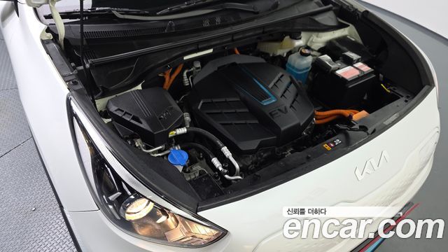 Kia Niro EV Prestige 2022 — фото 6