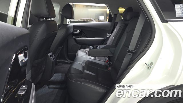 Kia Niro EV Prestige 2022 — фото 12