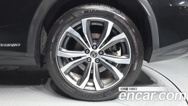 Lexus RX450h (IV) Executive 2019 — фото 27