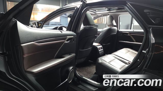 Lexus RX450h (IV) Executive 2019 — фото 32