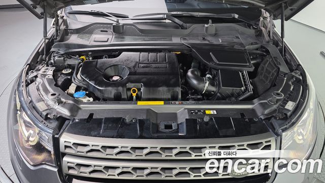 Land Rover Discovery Sport 2.0 TD4 SE 2016 — фото 6