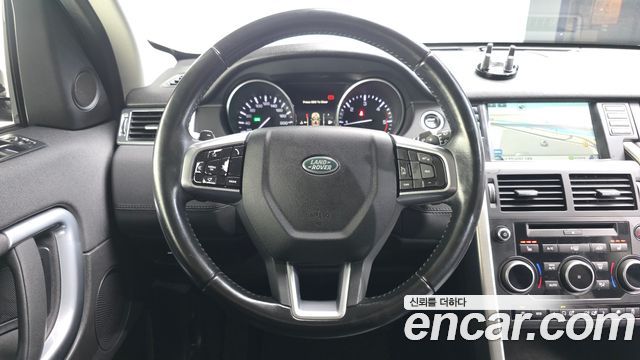 Land Rover Discovery Sport 2.0 TD4 SE 2016 — фото 17