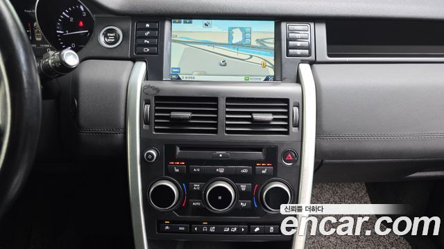 Land Rover Discovery Sport 2.0 TD4 SE 2016 — фото 18