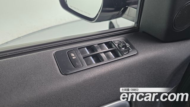 Land Rover Discovery Sport 2.0 TD4 SE 2016 — фото 21