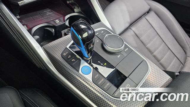 BMW i4 eDrive40 M Sports Pro 2022 — фото 9