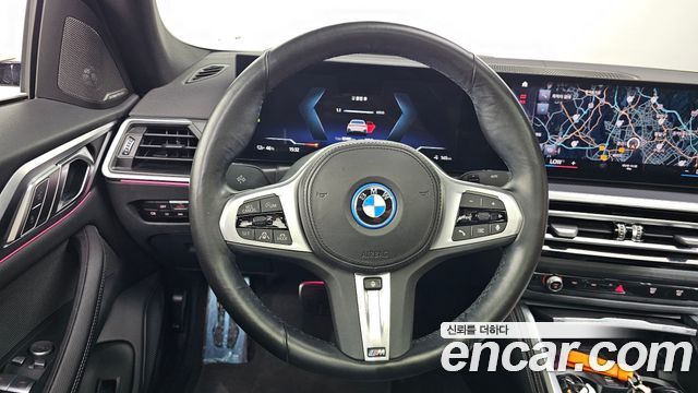 BMW i4 eDrive40 M Sports Pro 2022 — фото 13