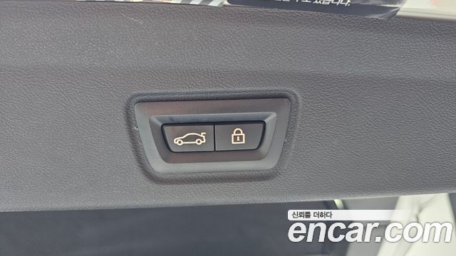 BMW i4 eDrive40 M Sports Pro 2022 — фото 16