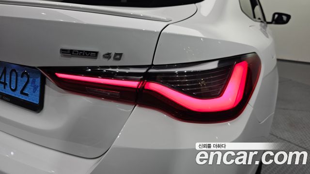 BMW i4 eDrive40 M Sports Pro 2022 — фото 23
