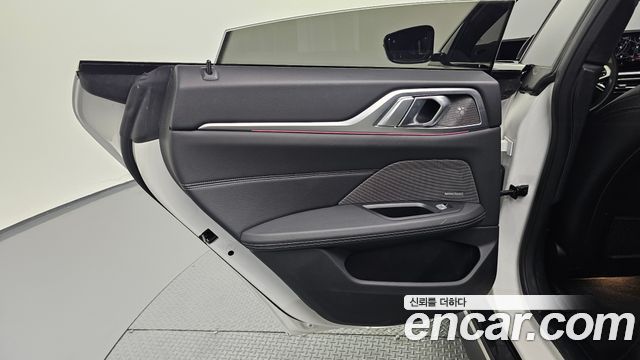 BMW i4 eDrive40 M Sports Pro 2022 — фото 25