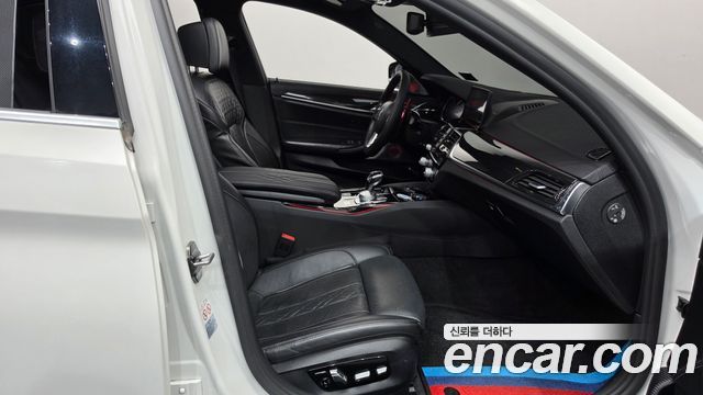 BMW 5 Series (G30) 530i xDrive M Sport Package Plus 2018 — фото 11