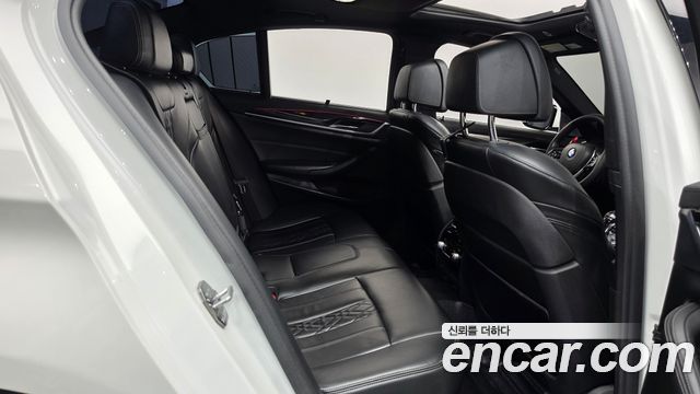 BMW 5 Series (G30) 530i xDrive M Sport Package Plus 2018 — фото 12