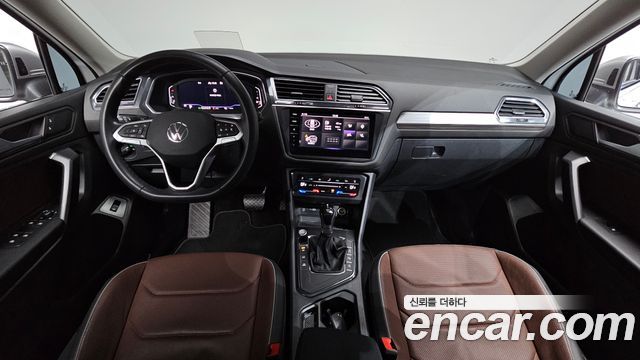 Volkswagen Tiguan Allspace 2.0 TSI Prestige 2023 — фото 7