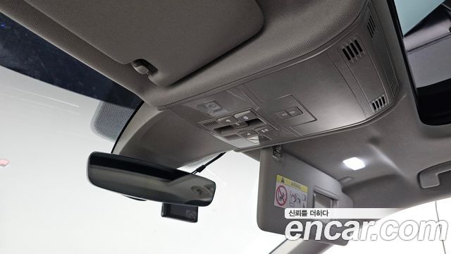 Volkswagen Tiguan Allspace 2.0 TSI Prestige 2023 — фото 17