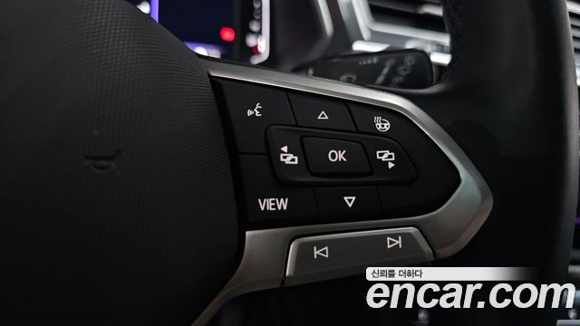 Volkswagen Tiguan Allspace 2.0 TSI Prestige 2023 — фото 41