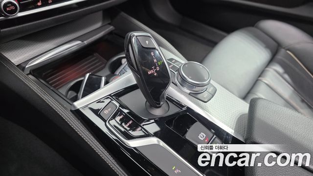 BMW 5 Series (G30) 520d xDrive M Sport Package 2017 — фото 9
