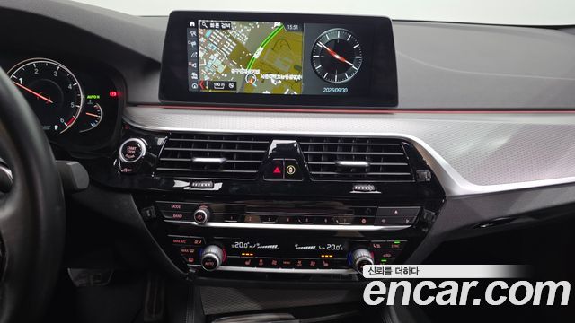 BMW 5 Series (G30) 520d xDrive M Sport Package 2017 — фото 13