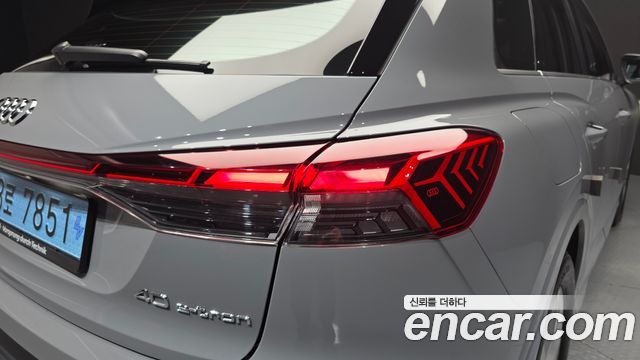 Audi Q4 e-tron (F4) 40 2023 — фото 23