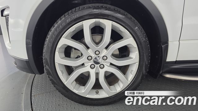 Land Rover Range Rover Evoque 2.0 TD4 HSE Dynamic 2017 — фото 5