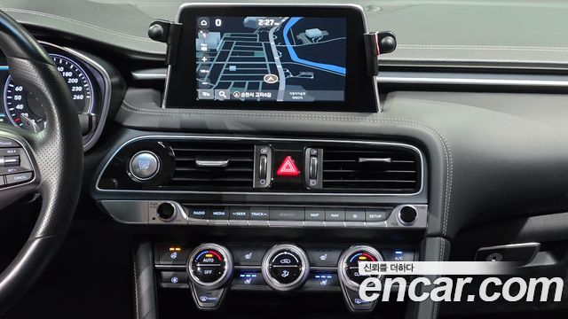 Genesis G70 2.0T Elite 2019 — фото 16