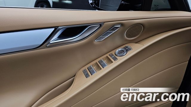 Genesis G80 (RG3) Gasoline 2.5 Turbo AWD 2026 — фото 30