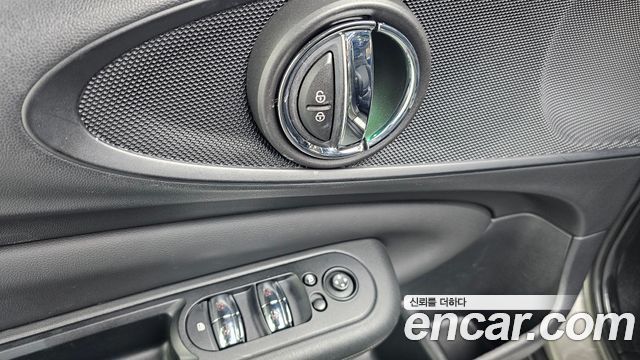 MINI Cooper S Clubman Standard 2nd 2021 — фото 34