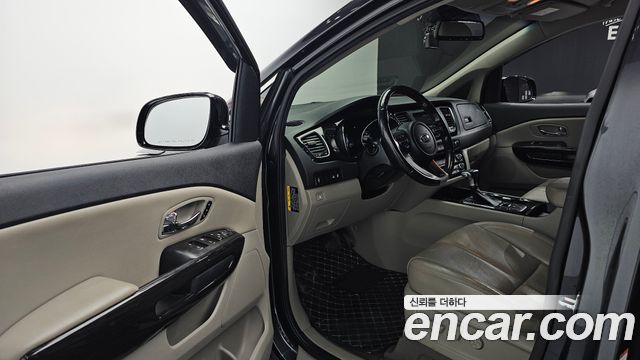 Kia Carnival 9-Seater Noblesse Special 2020 — фото 10