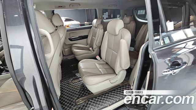 Kia Carnival 9-Seater Noblesse Special 2020 — фото 16
