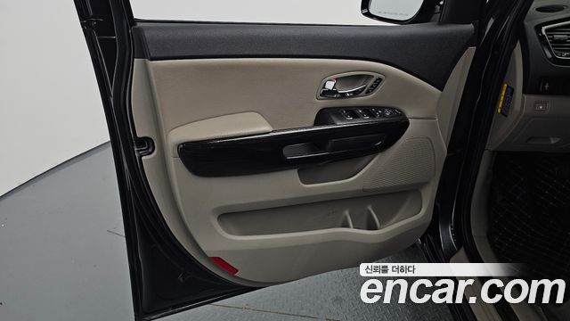 Kia Carnival 9-Seater Noblesse Special 2020 — фото 31