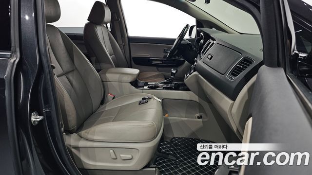 Kia Carnival 9-Seater Noblesse Special 2020 — фото 32