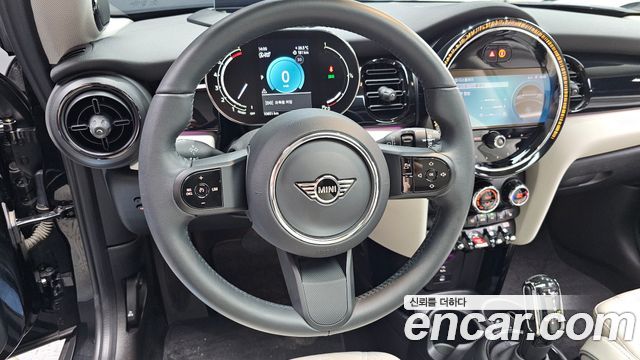 MINI Cooper S Classic Launch Pack Third Generation 2023 — фото 12