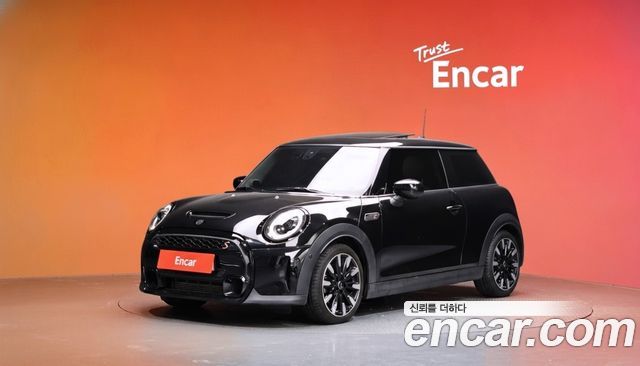 MINI Cooper S Classic Launch Pack Third Generation 2023 — фото 1