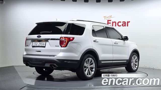 Ford Explorer 2.3 Limited 4WD 5th 2019 — фото 2
