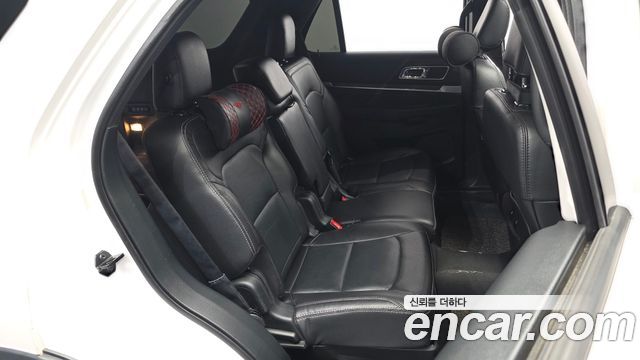 Ford Explorer 2.3 Limited 4WD 5th 2019 — фото 12