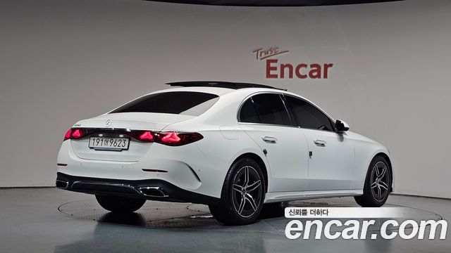 Mercedes-Benz E-Class (W214) E200 AMG Line 2026 — фото 2