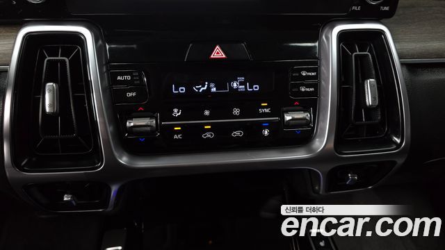 Kia Sorento (IV) Diesel 2.2 4WD Prestige 2023 — фото 16