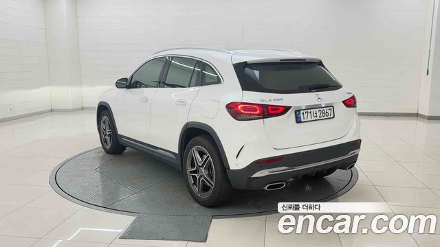 Mercedes-Benz GLA-Class (H247) GLA250 4MATIC 2022 — фото 3