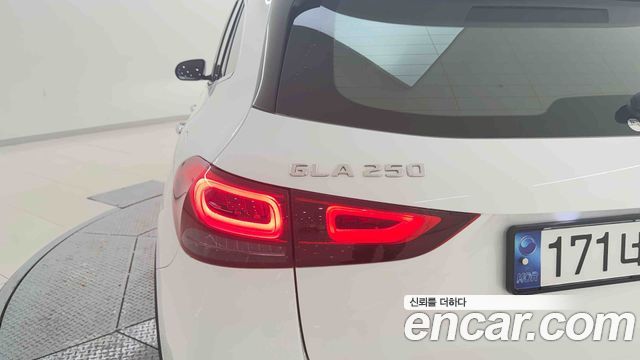 Mercedes-Benz GLA-Class (H247) GLA250 4MATIC 2022 — фото 15
