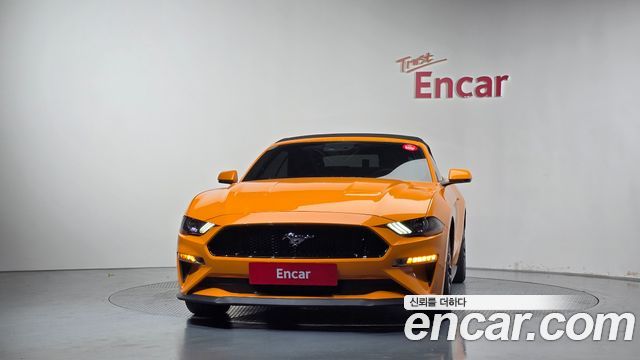 Ford Mustang GT Convertible 2019 — фото 3