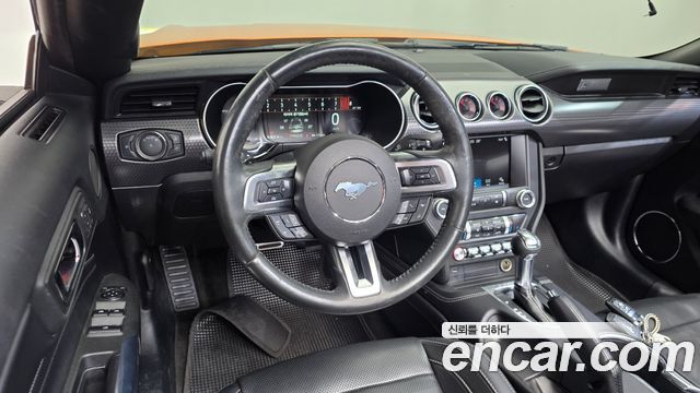 Ford Mustang GT Convertible 2019 — фото 13