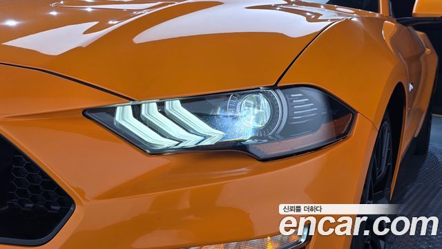 Ford Mustang GT Convertible 2019 — фото 22