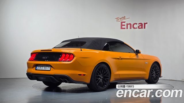 Ford Mustang GT Convertible 2019 — фото 35