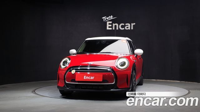 MINI Cooper 5Door Classic Third Generation 2024 — фото 3