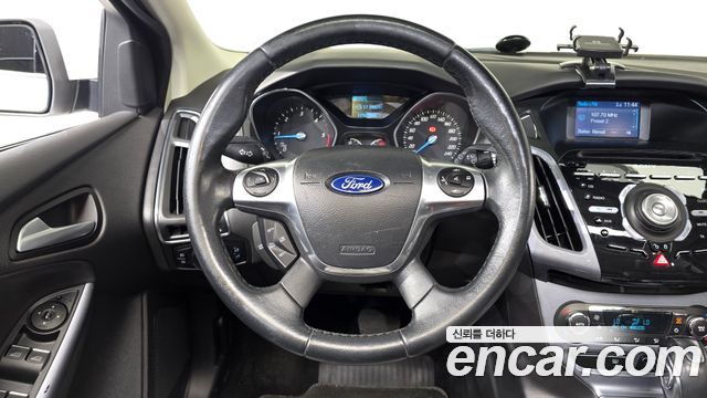 Ford Focus 2.0 Diesel Titanium Hatchback 3rd 2015 — фото 12