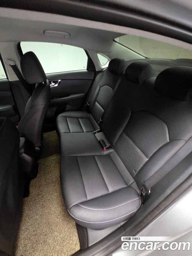 Kia K3 (II) 1.6 Prestige 2023 — фото 10