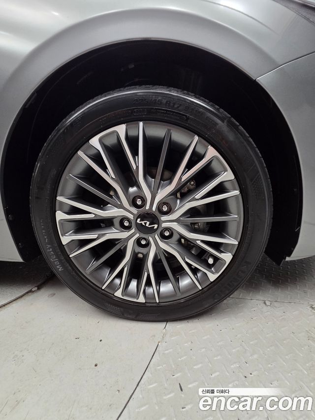 Kia K3 (II) 1.6 Prestige 2023 — фото 18
