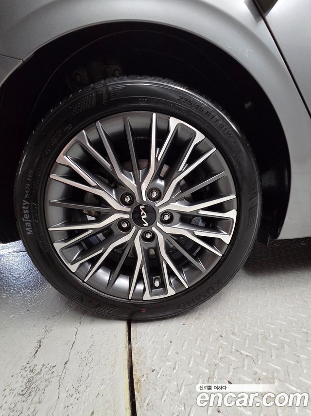 Kia K3 (II) 1.6 Prestige 2023 — фото 19