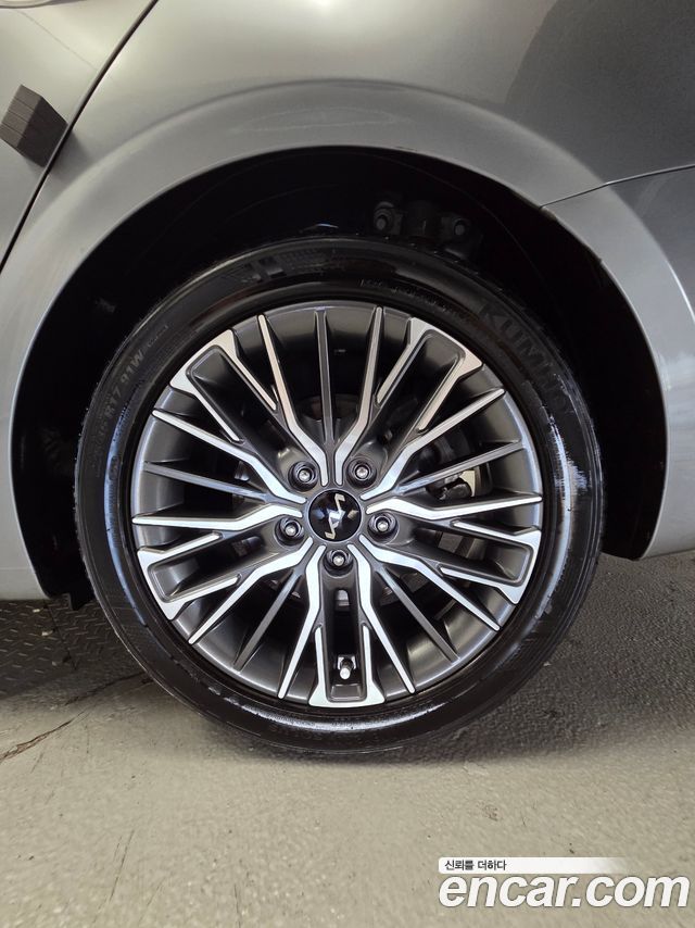 Kia K3 (II) 1.6 Prestige 2023 — фото 20
