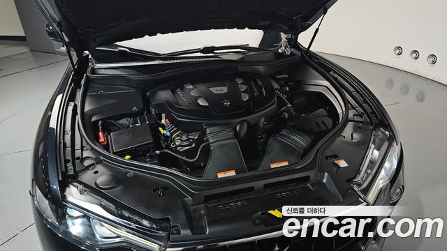 Maserati Levante 3.0 Diesel AWD GranSport 2019 — фото 6