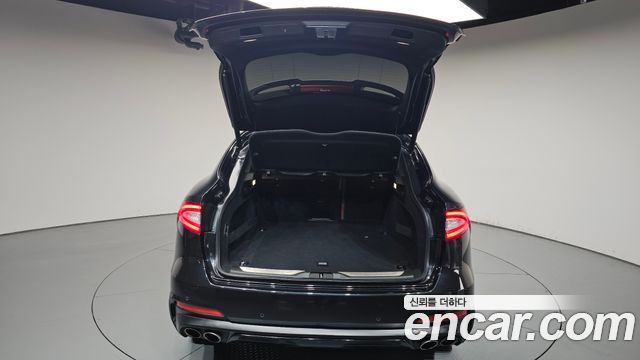 Maserati Levante 3.0 Diesel AWD GranSport 2019 — фото 20